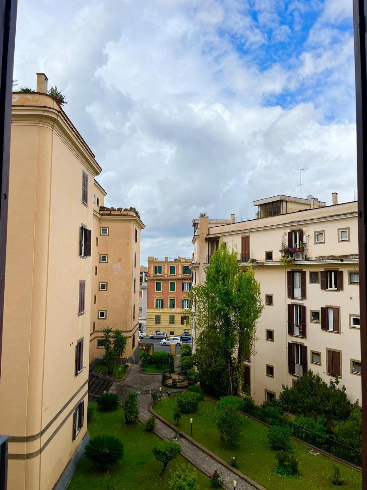 Timeless Elegance In Trastevere *